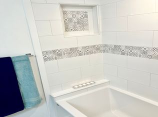 9100A 5th Ave NE, Seattle, WA 98115
