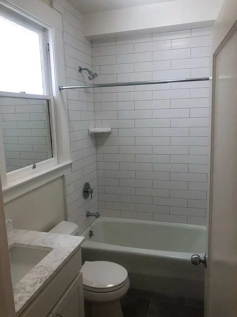Sweet Studio. Alamo Square. Dishwasher. Microwave. Hardwood. Granite. Stainless. Laundry. — Photo 2
