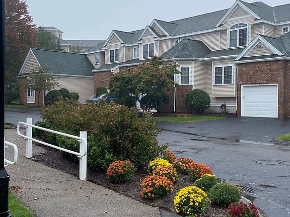 2nd image of 23 Indian Woods Way Unit 23