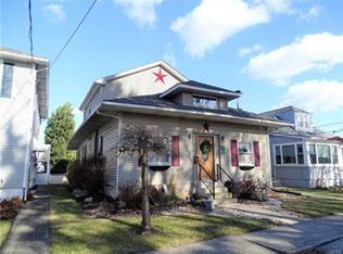 1047 6th St, Catasauqua, PA 18032