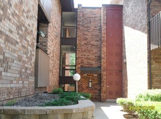 7005 N Green Bay Ave, Glendale, WI 53209