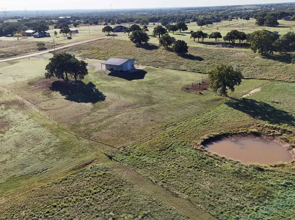 205 Rolling Hills Blvd, Alvord, TX 76225