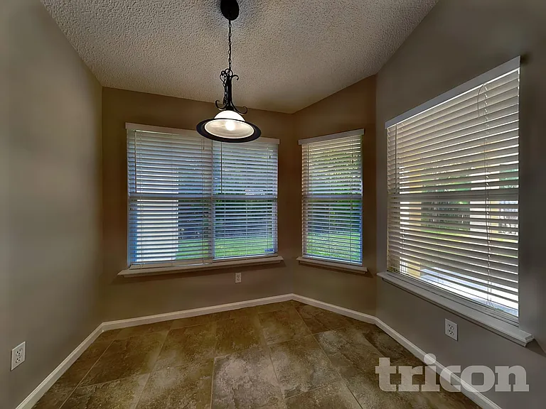 2738 Ravine Hill Dr — Photo 4