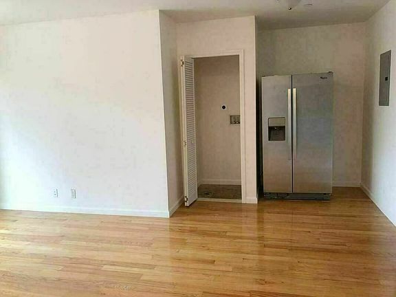 3rd image of 7608 Bay Pkwy #3B