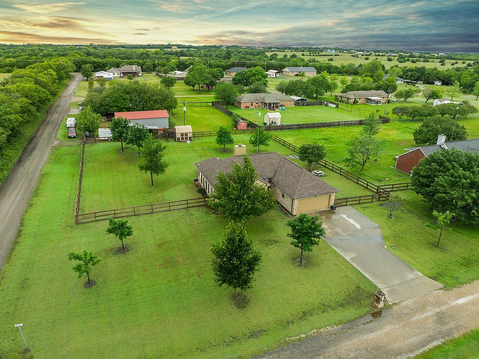1st image of 100 Mulberry Dr