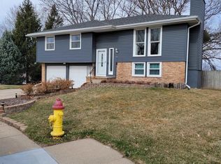 5905 N 108th Avenue Cir, Omaha, NE 68164