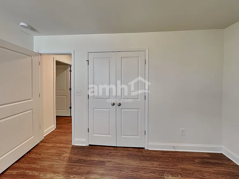 312 Bourne St — Photo 27