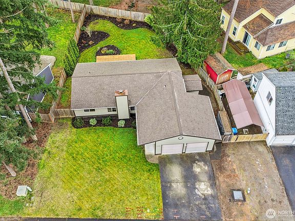 4th image of 19709 SE 266th Place