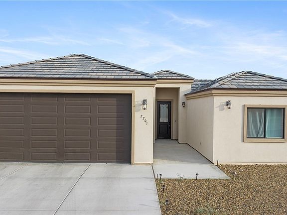 2nd image of 2201 E Red Hill Street
