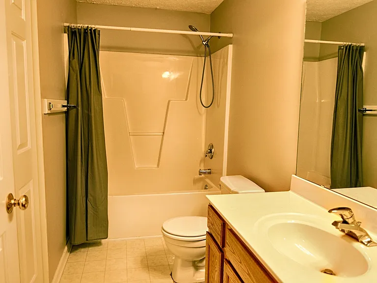 2807 Bombay Dr — Photo 11