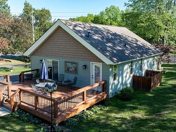2nd image of 5739 Blandville Rd