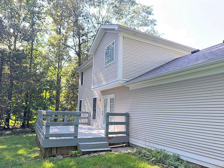 271 Warbler Rd — Photo 2