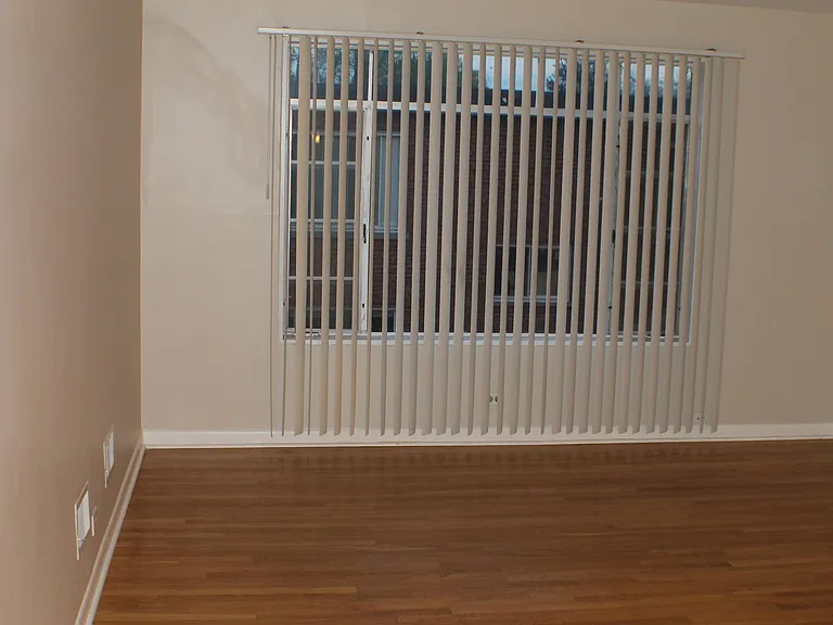 741 Walnut St — Photo 11