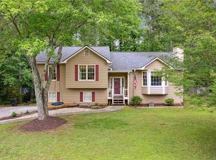 685 Maplelake Dr, Acworth, GA 30101