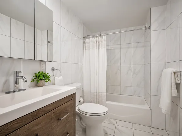 386 Columbus Avenue 2A image 7 of 8