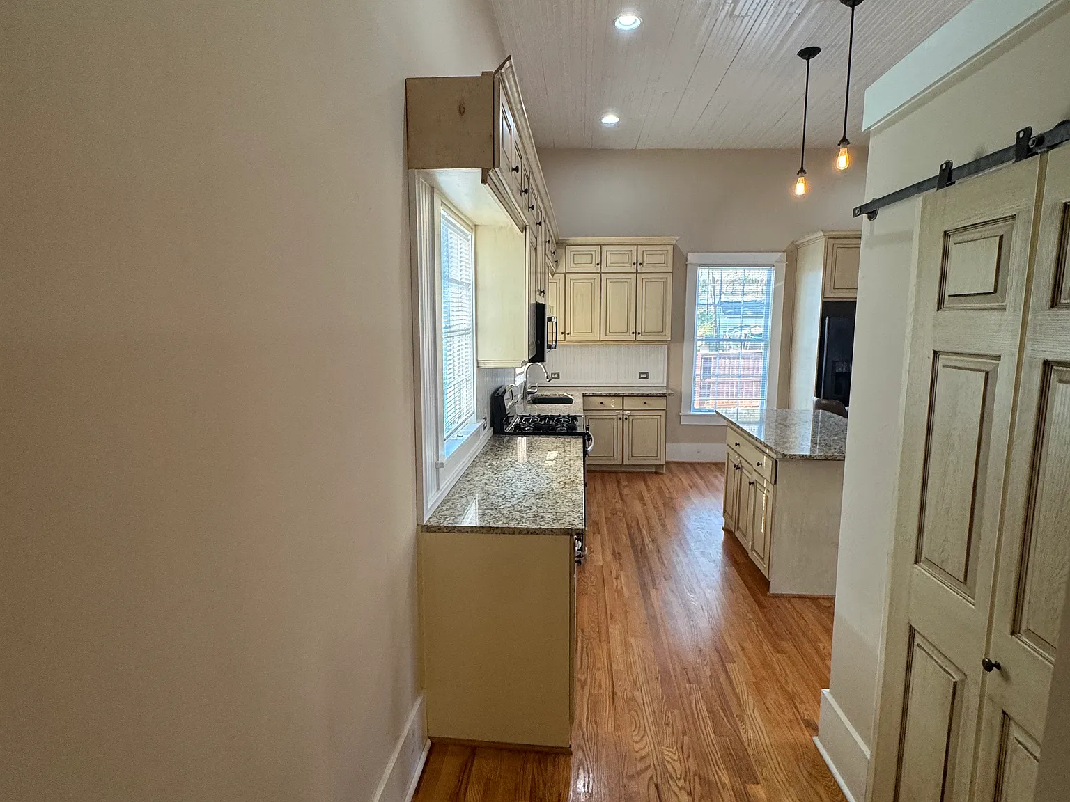 3153 Conyers St SE — Photo 3