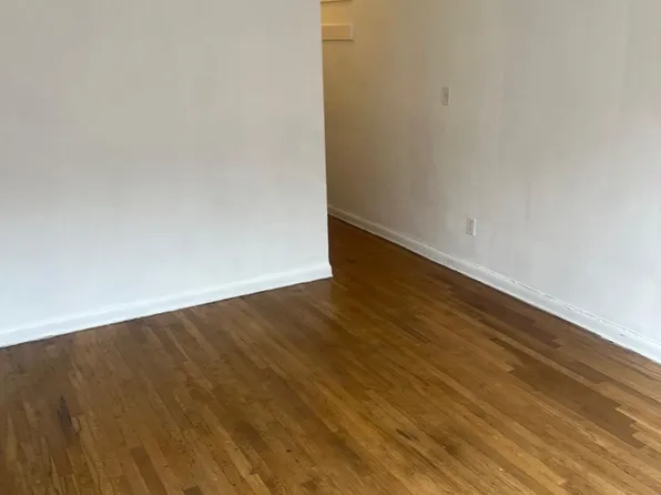 313 East 89th Street image 4 of 14