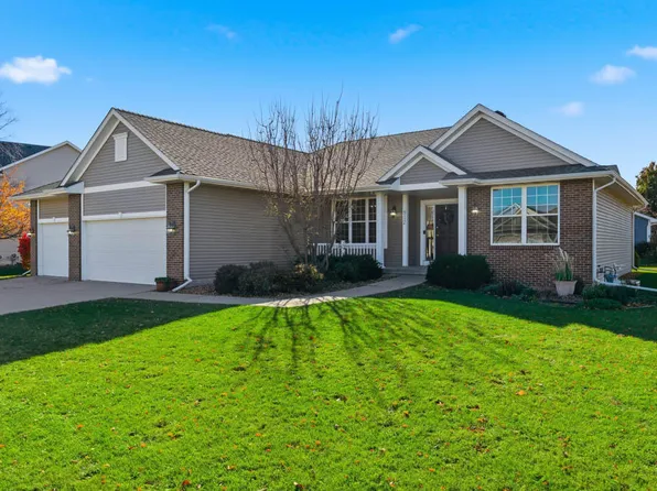 912 10th Avenue Pl SE, Altoona, IA 50009