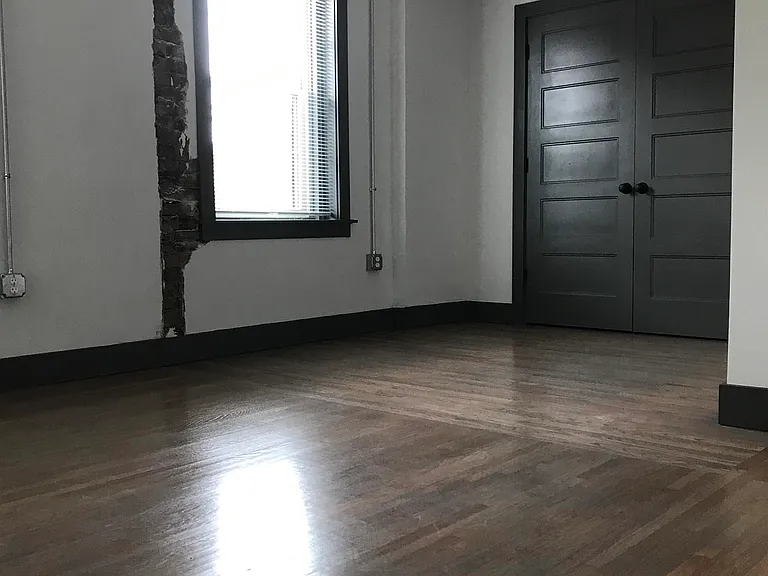 2616 Short Vine — Photo 8