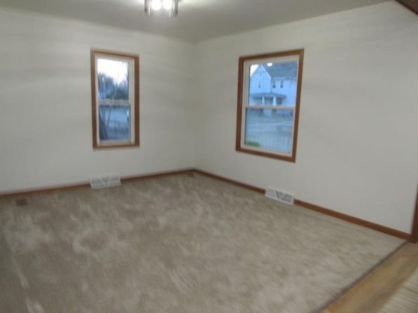 1125 North Spring Street, Beaver Dam, WI 53916