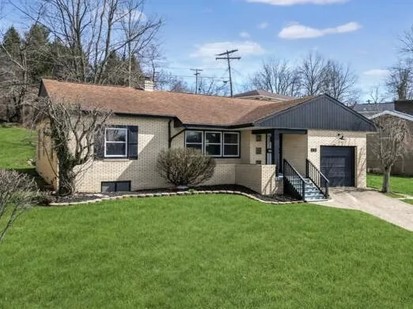 124 Stardust Dr, Wintersville, OH 43953