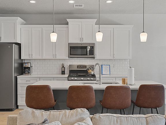 5th image of 259 N 2020 W