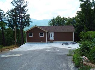 806 Pall Mall Rd, Gatlinburg, TN 37738
