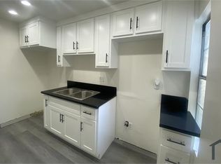323 1/4 W 80th St, Los Angeles, CA 90003