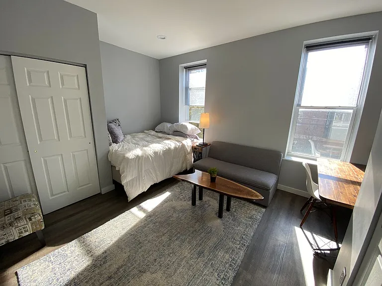 1535 W Poplar St — Photo 23