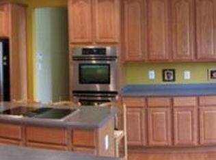 35451 Autumn Ridge Ct, Round Hill, VA 20141
