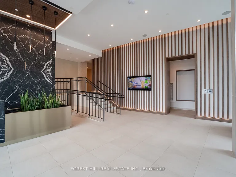 8188 Yonge St #202 — Photo 23