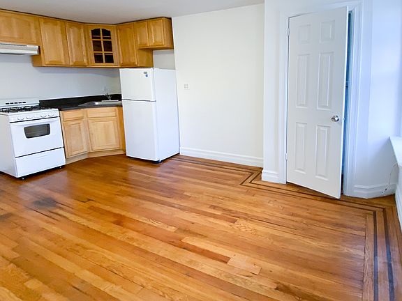 2nd image of 356 E 19th St APT 2W
