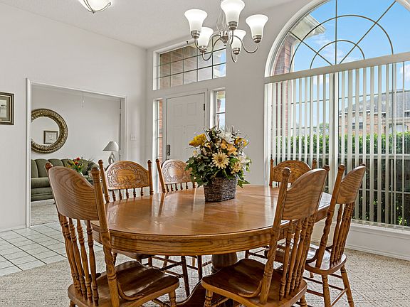 4th image of 2401 Homestead Dr
