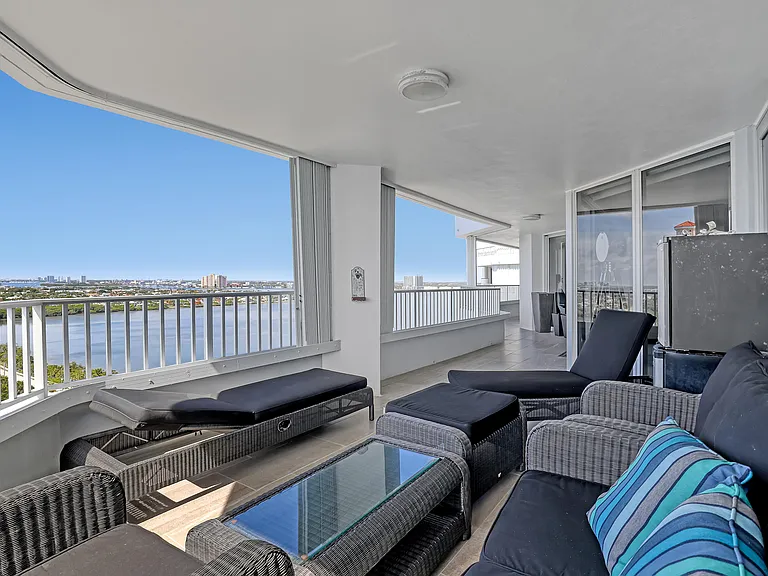 5200 N Ocean Dr #1902 — Photo 43