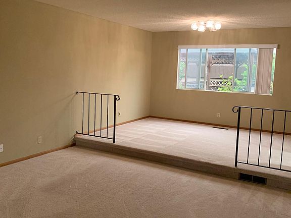 3rd image of 441 Palo Verde Dr