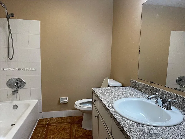 5960 NW 20th St #5960 — Photo 6