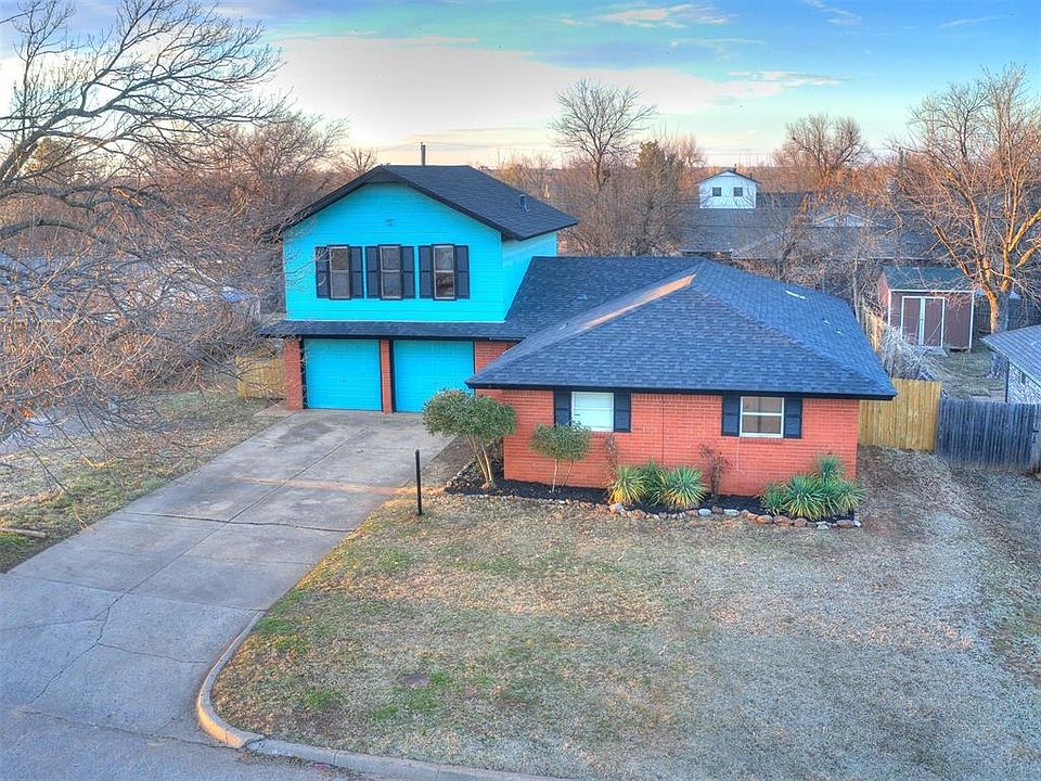 1st image of 323 Woodcrest Dr