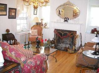 10 Squirrel Dr, East Rockaway, NY