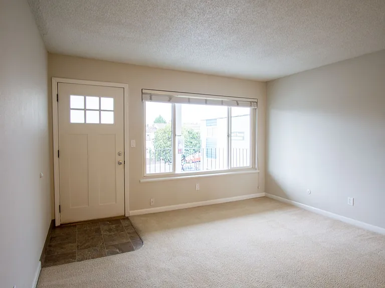 4030 SE Holgate Blvd #G — Photo 3