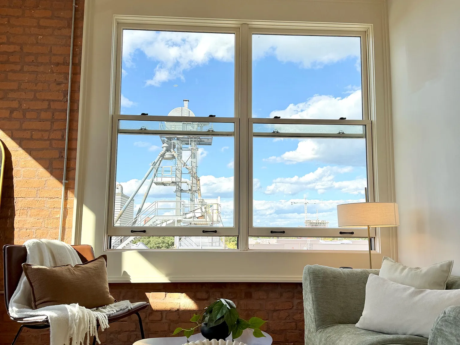 1 bed, $1,899 — Photo 3