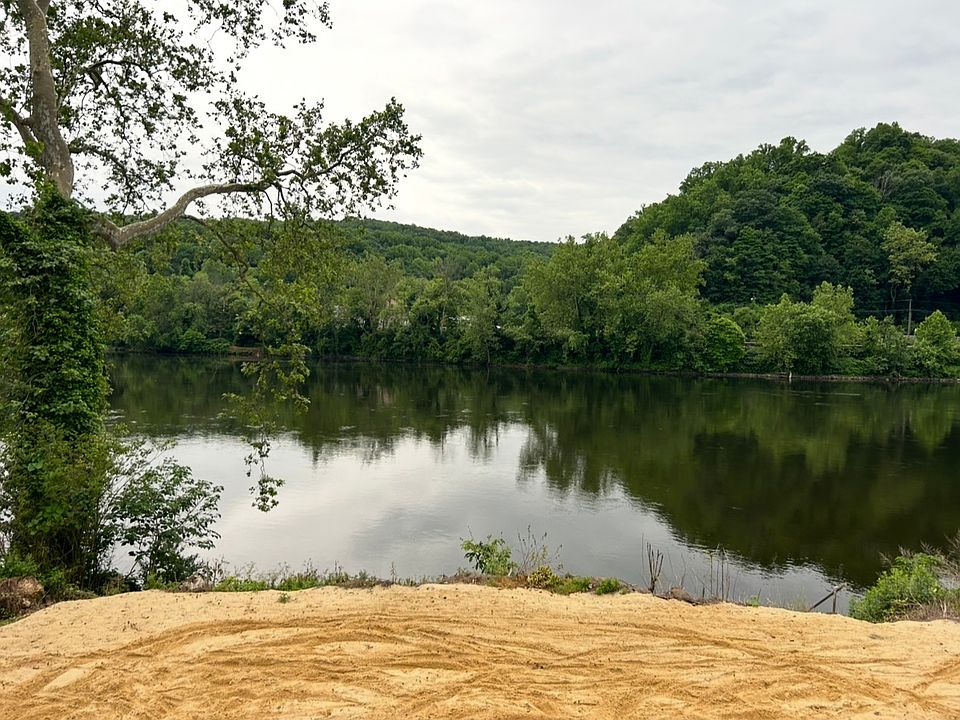 1st image of 487 River Rd