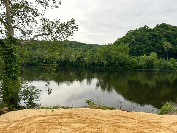 487 River Rd, Phillipsburg, NJ 08865