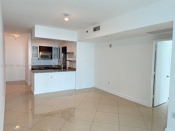 2nd image of 950 Brickell Bay Dr APT 601
