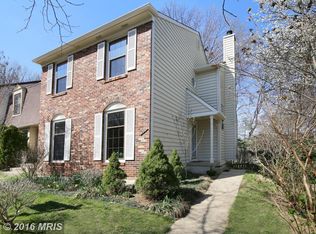 5900 Roberts Common Ct, Burke, VA 22015