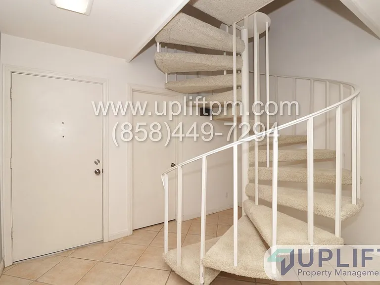 23668 Country Villa Rd — Photo 10