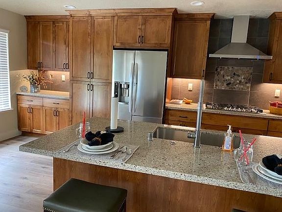 5th image of 612 Cardigan Ct