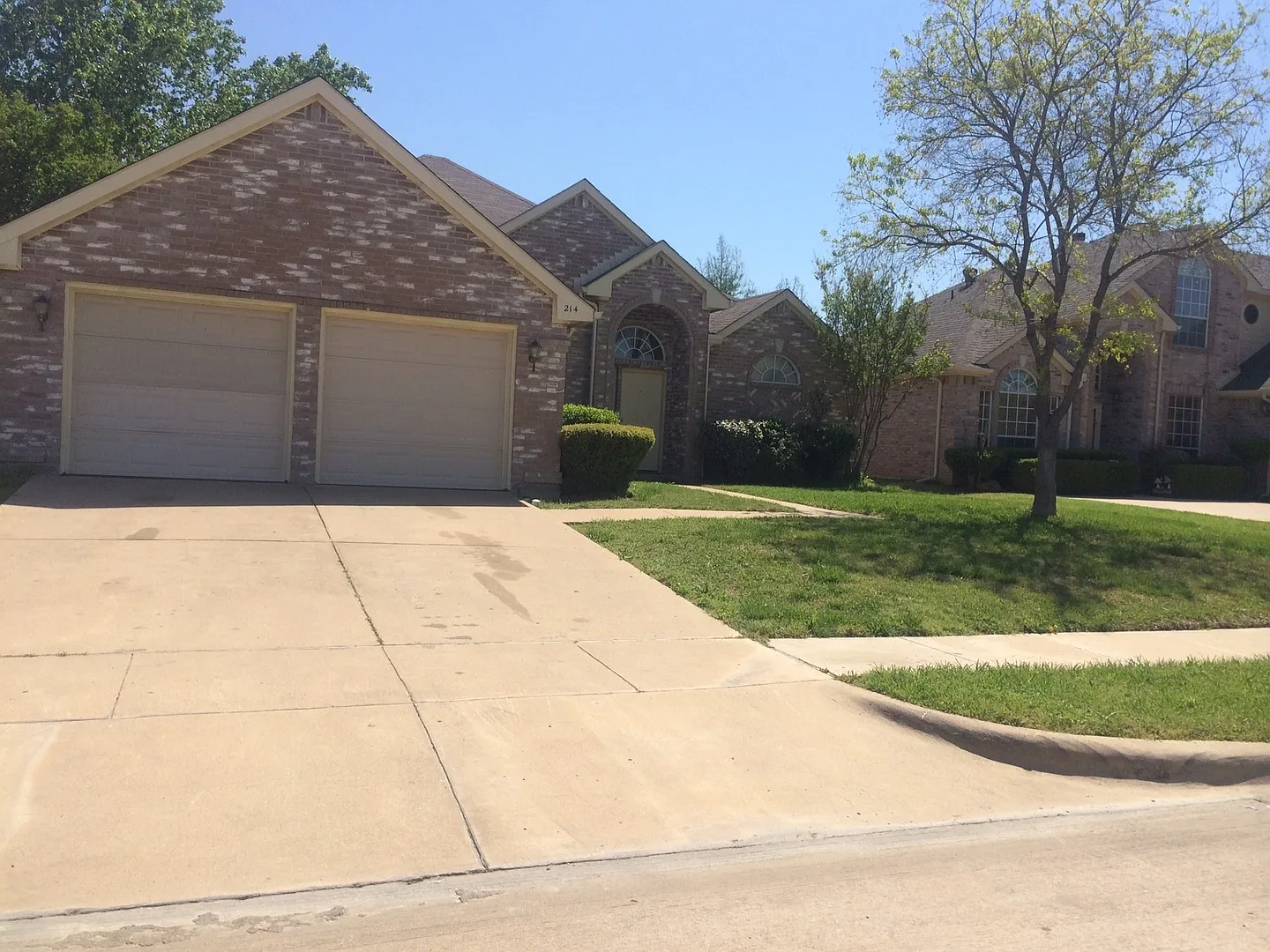3 Bed 2 Bath House For Lease in Arlington — Photo 3