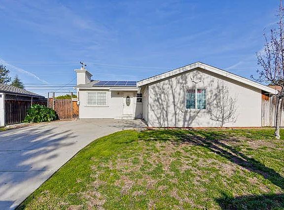 3rd image of 3213 Rocky Mountain Dr