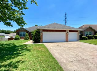 3551 E Woodside St, Springfield, MO 65809