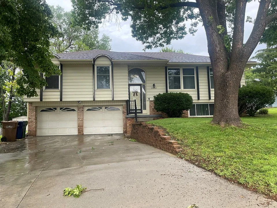 2802 Mars Cir